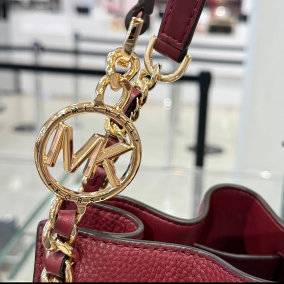 Michael Kors Mina Large Signature Logo Chain Shoulder Bag Dark Cherry NWT NIP - Picture 7 of 8